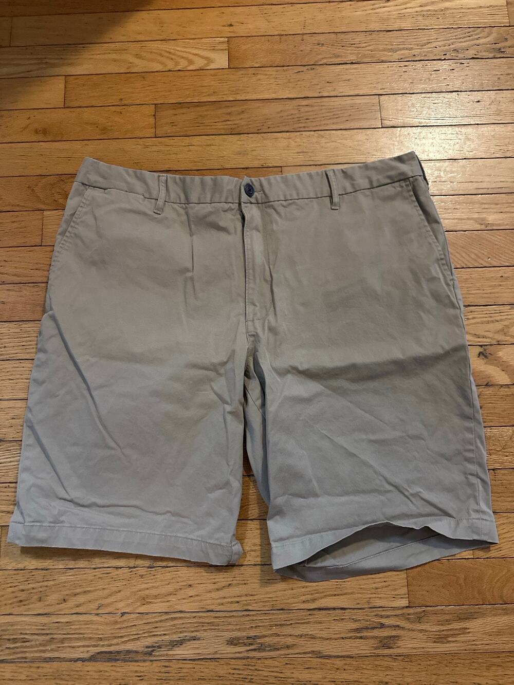 Lands’ End Men’s 42 Traditional Fit Khaki Shorts Beige Casual Golf Chino Flat